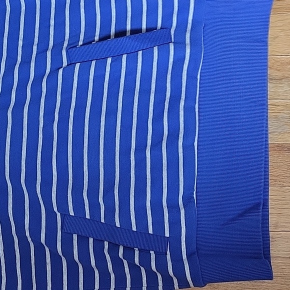 Banana Republic Top - Picture 3 of 10